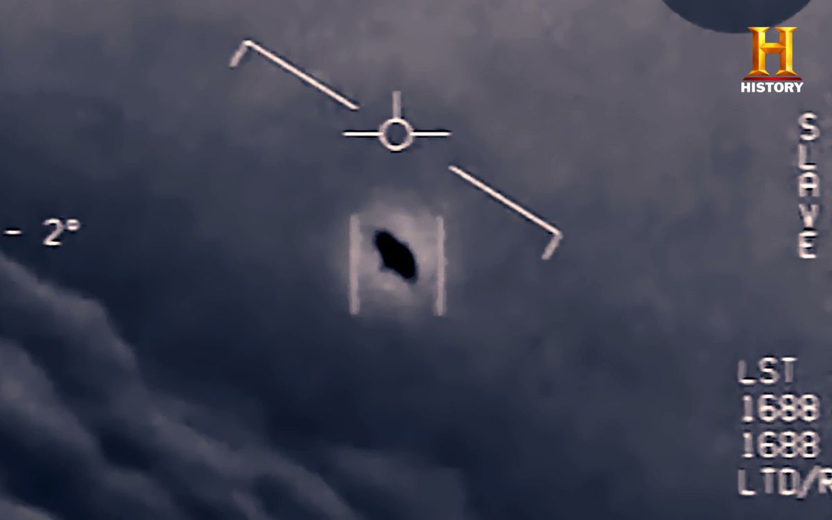 GIMBAL UFO Footage — Captured by U.S. Navy
